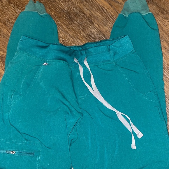 Lightly worn green figs jogger bottoms - Picture 2 of 3